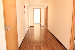 hallway_01